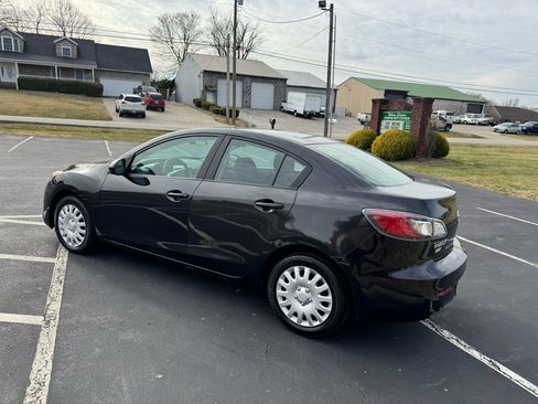 Used 2013 MAZDA MAZDA3 i SV w/ Convenience Pkg image 5