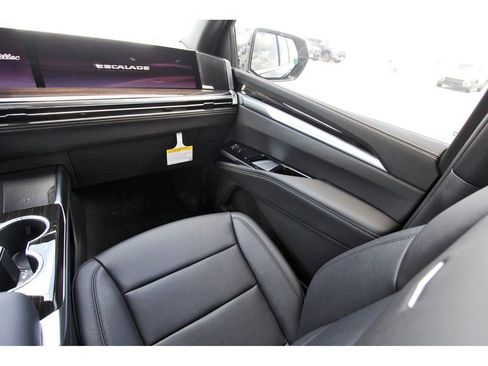 New 2026 Cadillac Escalade ESV 2WD image 10