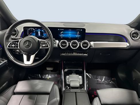 Used 2023 Mercedes-Benz GLB 250 4MATIC image 11