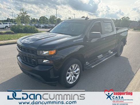 Used 2022 Chevrolet Silverado 1500 Custom AWD/4WD image 1