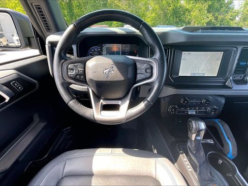 Used 2023 Ford Bronco Black Diamond w/ Sasquatch Package AWD/4WD image 5