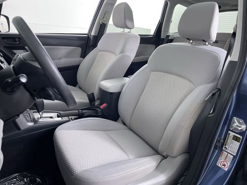 Used 2015 Subaru Forester 2.5i Premium AWD/4WD image 12