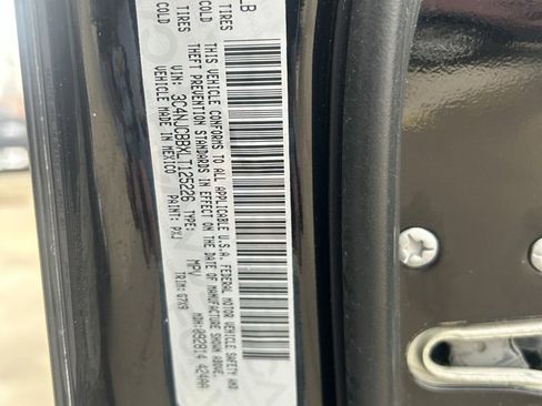 Used 2020 Jeep Compass Latitude image 11