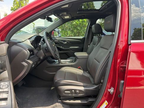Used 2023 Chevrolet Traverse High Country AWD/4WD image 17