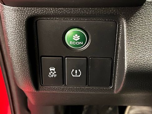 Used 2017 Honda HR-V EX image 11