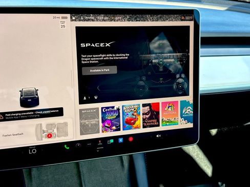 Used 2022 Tesla Model Y Long Range image 20