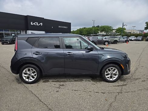 Certified 2024 Kia Soul LX w/ Option Group 015 FWD image 2