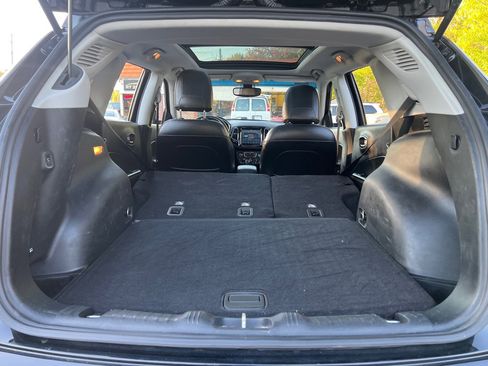 Used 2018 Jeep Compass Limited w/ Navigation Group AWD/4WD image 6