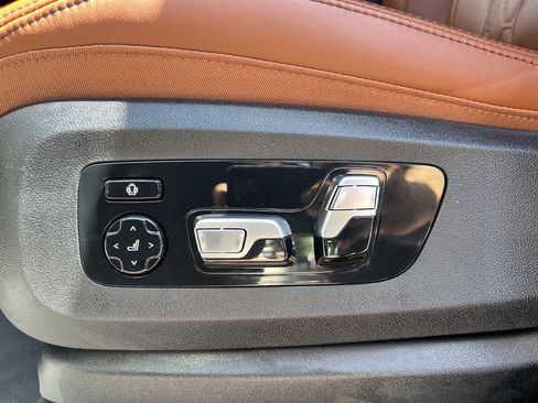 Used 2026 BMW X5 xDrive40i AWD/4WD image 38