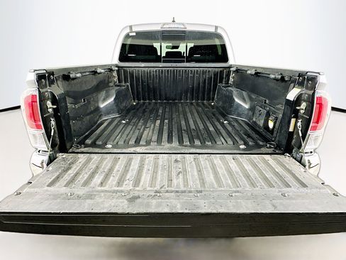 Used 2020 Toyota Tacoma TRD Off-Road image 27