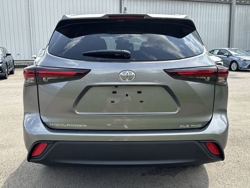 New 2025 Toyota Highlander XLE AWD/4WD image 9