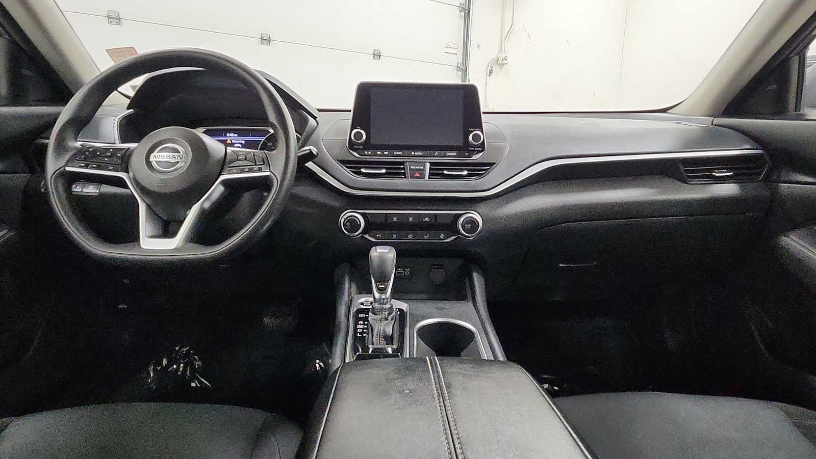 Used 2022 Nissan Altima 2.5 SV FWD image 25
