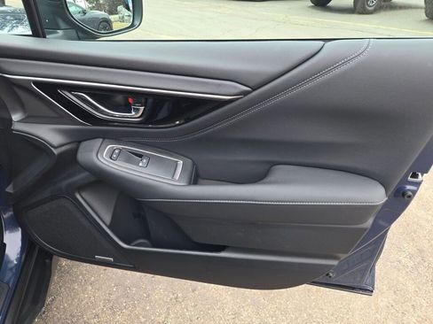 Used 2025 Subaru Outback Touring XT image 5