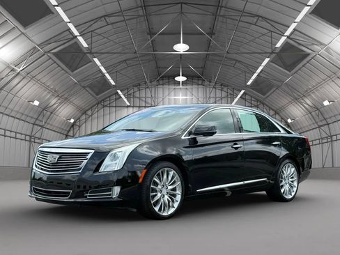 Used 2016 Cadillac XTS Platinum image 3