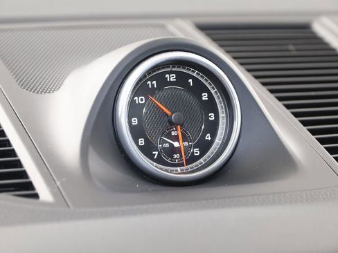 Used 2021 Porsche Macan image 10