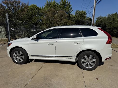 Used 2017 Volvo XC60 T5 Inscription w/ Preferred Option Package FWD image 9