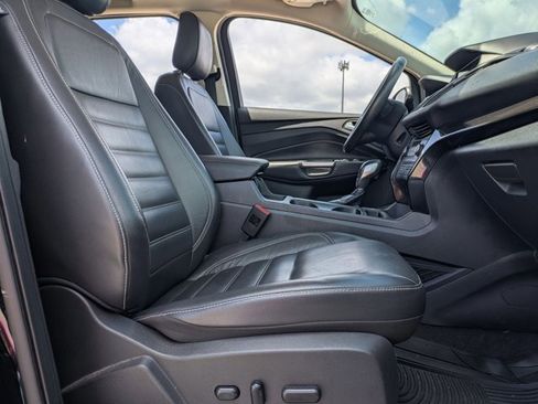 Used 2018 Ford Escape Titanium image 16