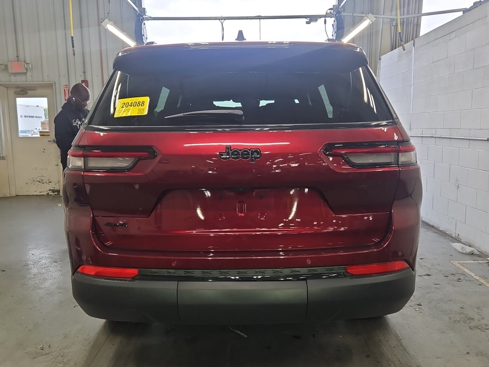 Used 2025 Jeep Grand Cherokee L Laredo AWD/4WD image 6