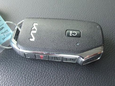 Used 2025 Kia Sportage SX FWD image 33