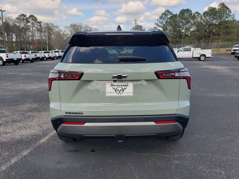 New 2026 Chevrolet Equinox LT image 8