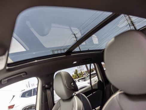 New 2026 Volkswagen Tiguan SEL R-Line image 9