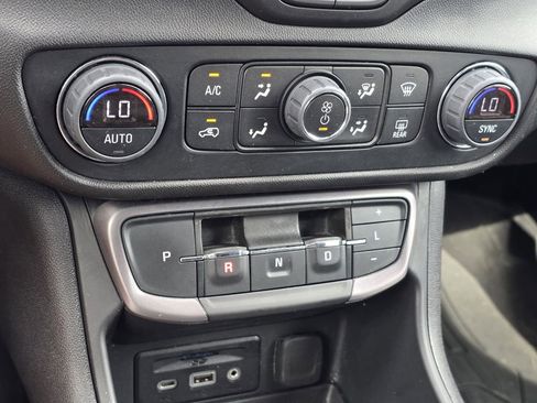 Used 2024 GMC Terrain AT4 w/ Tech Package image 26