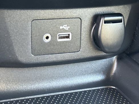 Used 2018 Nissan Rogue S FWD image 24