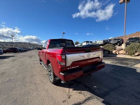 Used 2022 Nissan Titan Platinum Reserve w/ Moonroof Package image 3