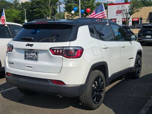 Used 2022 Jeep Compass Latitude w/ Convenience Group AWD/4WD image 5