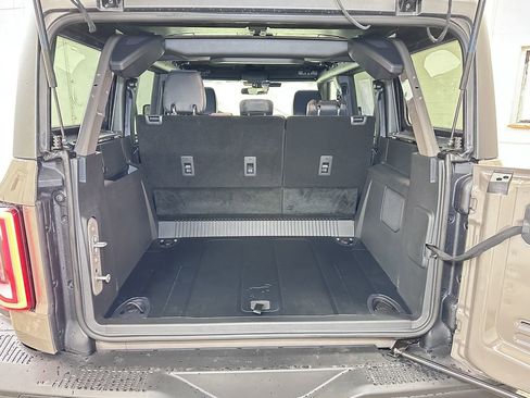 New 2025 Ford Bronco Badlands w/ Sasquatch Package image 14