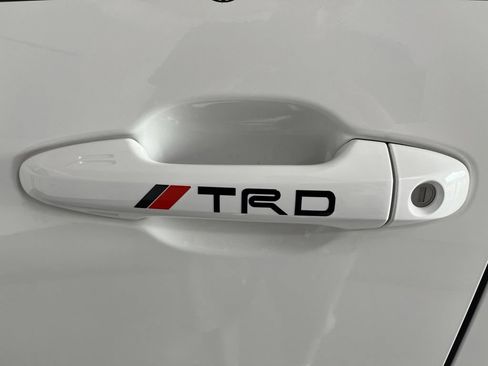 Used 2021 Toyota Tacoma TRD Off-Road AWD/4WD image 40