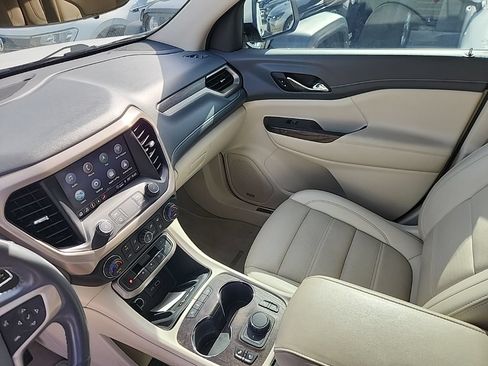 Used 2021 GMC Acadia Denali w/ Denali Technology Package FWD image 7