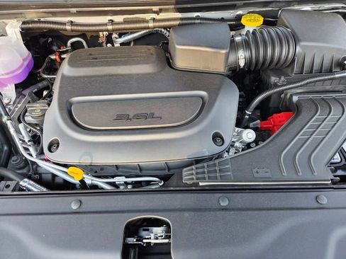 New 2026 Chrysler Pacifica Select image 29