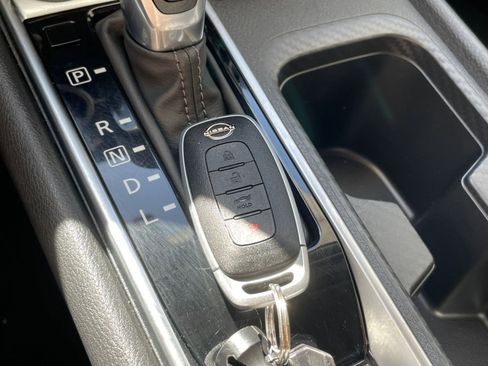 Used 2025 Nissan Sentra SV image 21