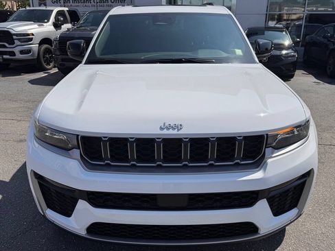 New 2026 Jeep Grand Cherokee L Limited AWD/4WD image 2
