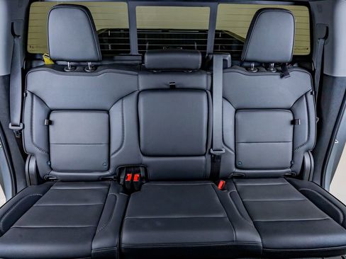 Used 2024 GMC Sierra 3500 Denali w/ Denali Reserve Package AWD/4WD image 35