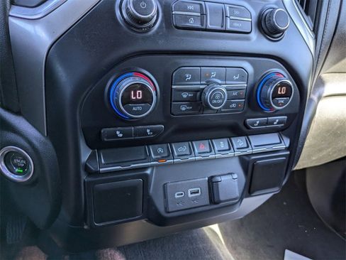 Used 2020 Chevrolet Silverado 1500 RST image 16