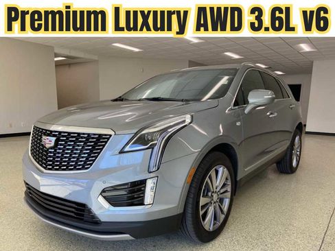 Used 2025 Cadillac XT5 Premium Luxury image 1