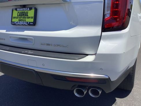 Used 2022 GMC Yukon XL Denali AWD/4WD image 46