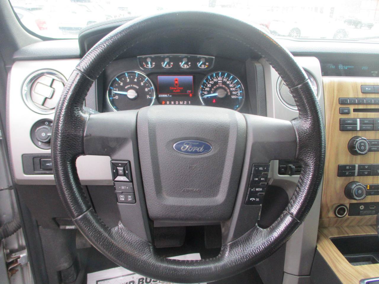 Used 2011 Ford F150 Lariat w/ Lariat Plus Pkg AWD/4WD image 13