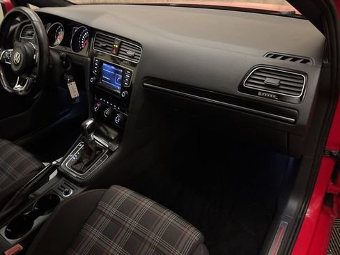 Used 2015 Volkswagen GTI S FWD image 22