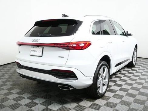 New 2025 Audi Q5 Premium Plus image 3