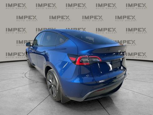 Used 2024 Tesla Model Y Long Range image 3
