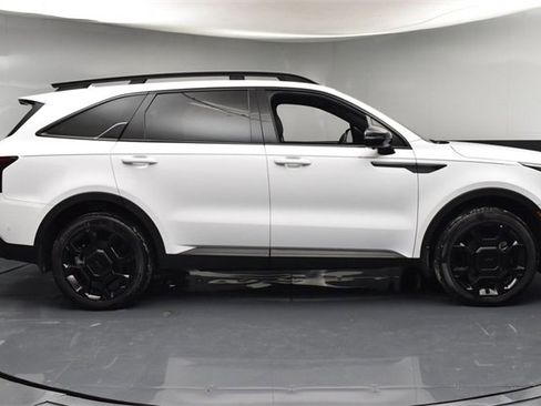Certified 2025 Kia Sorento SX Prestige image 8