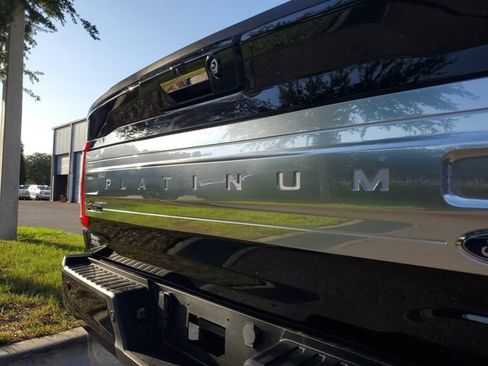 Used 2023 Ford F150 Platinum AWD/4WD image 8