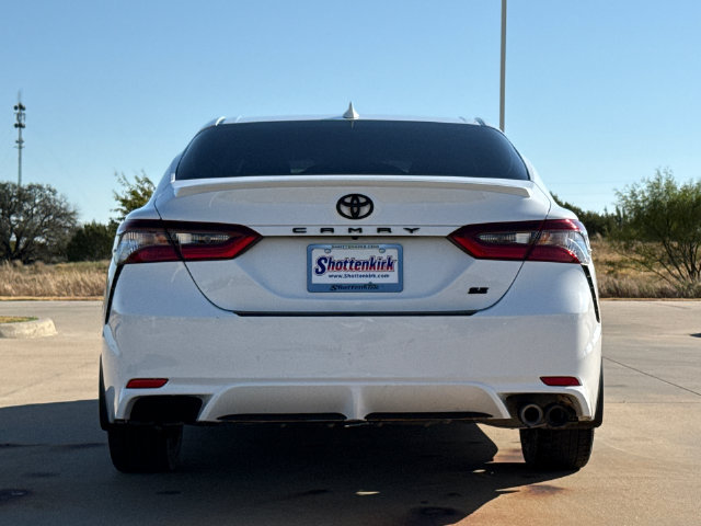 Used 2024 Toyota Camry SE FWD image 7