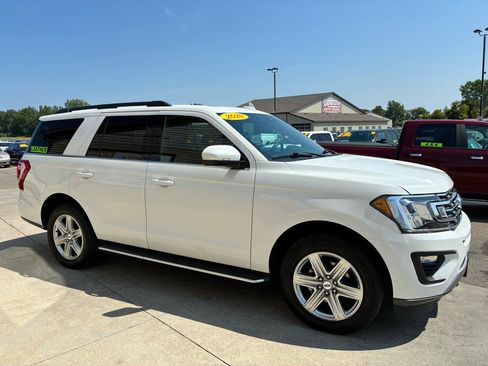 Used 2020 Ford Expedition XLT w/ Equipment Group 202A AWD/4WD image 4