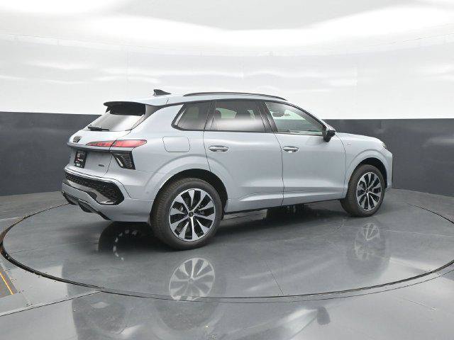 New 2026 Audi Q3 quattro 2.0T AWD/4WD image 7
