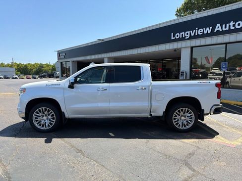 Used 2025 Chevrolet Silverado 1500 LTZ w/ LTZ Premium Package AWD/4WD image 9