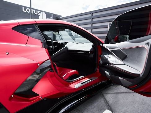 Used 2020 Chevrolet Corvette Stingray Coupe w/ 1LT image 28